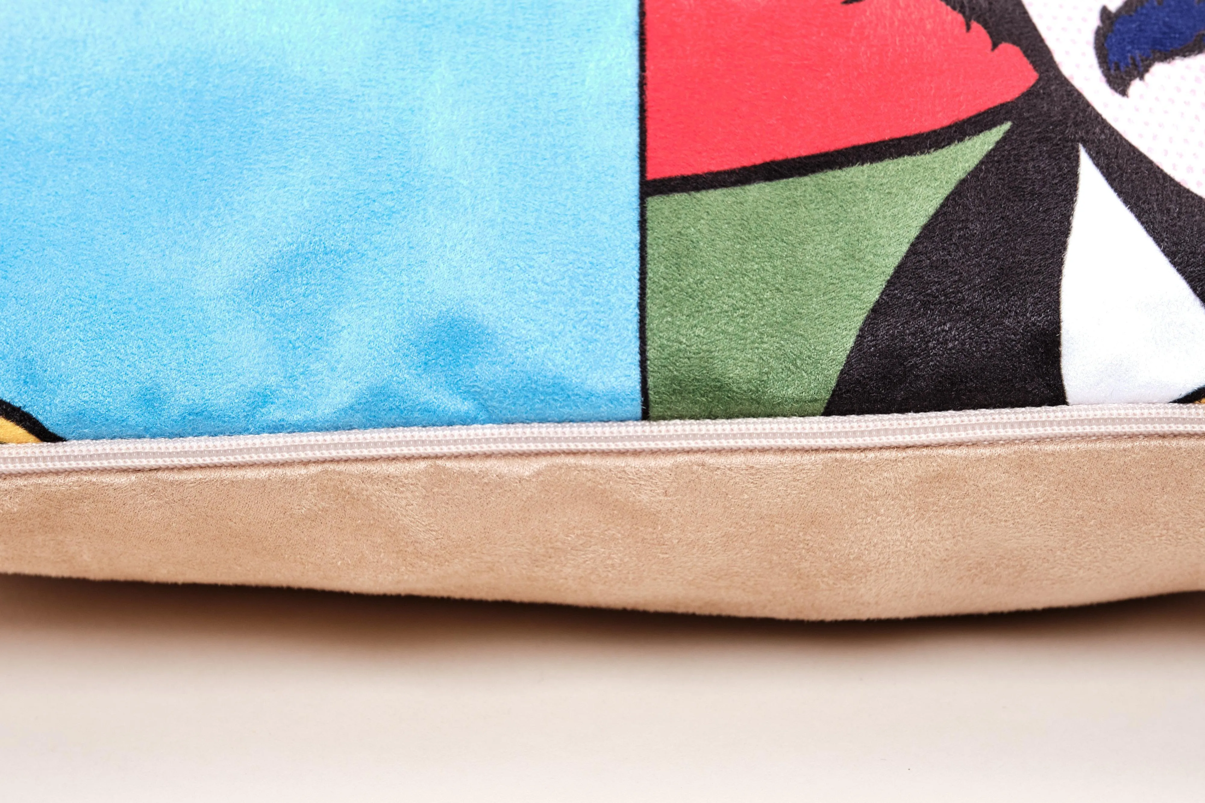 Arrow Green - Abstract Cushion