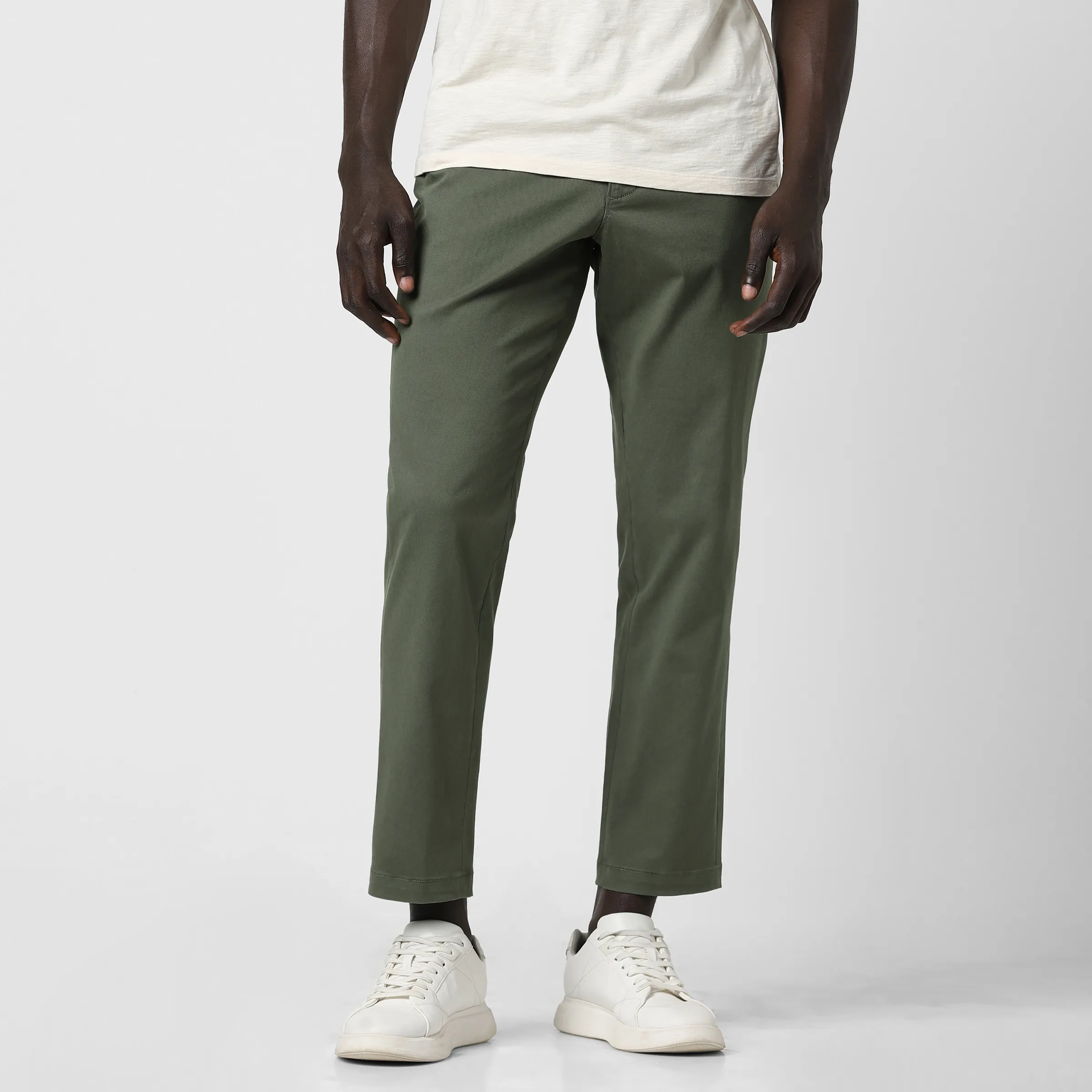 Relaxed Stretch Chino Pant