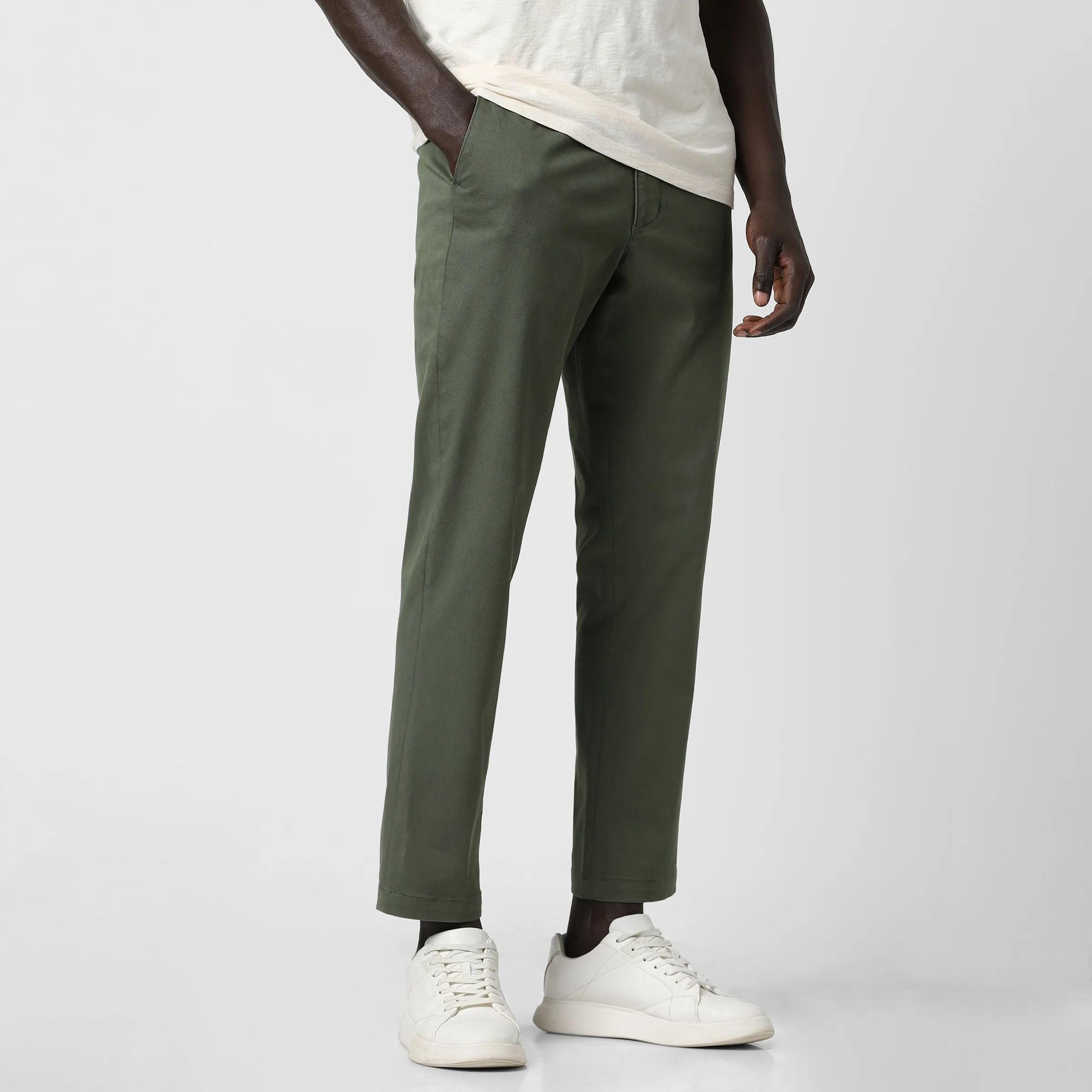 Relaxed Stretch Chino Pant