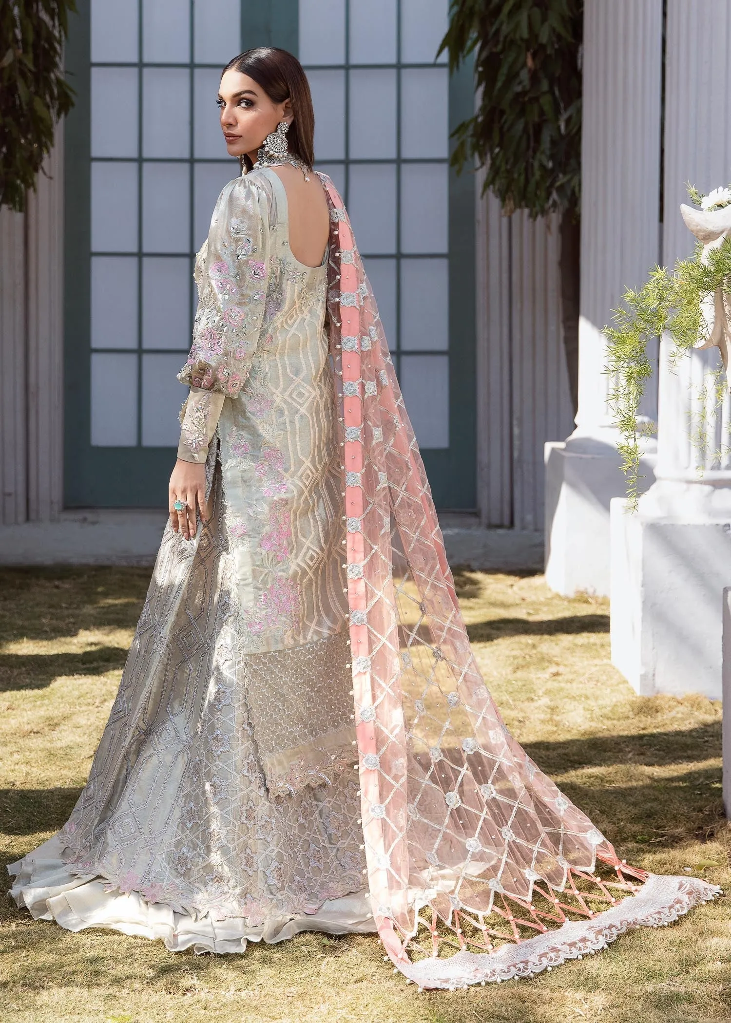 Tabassum Mughal x Meera's Wedding Formals – LUSTROUS SOUL